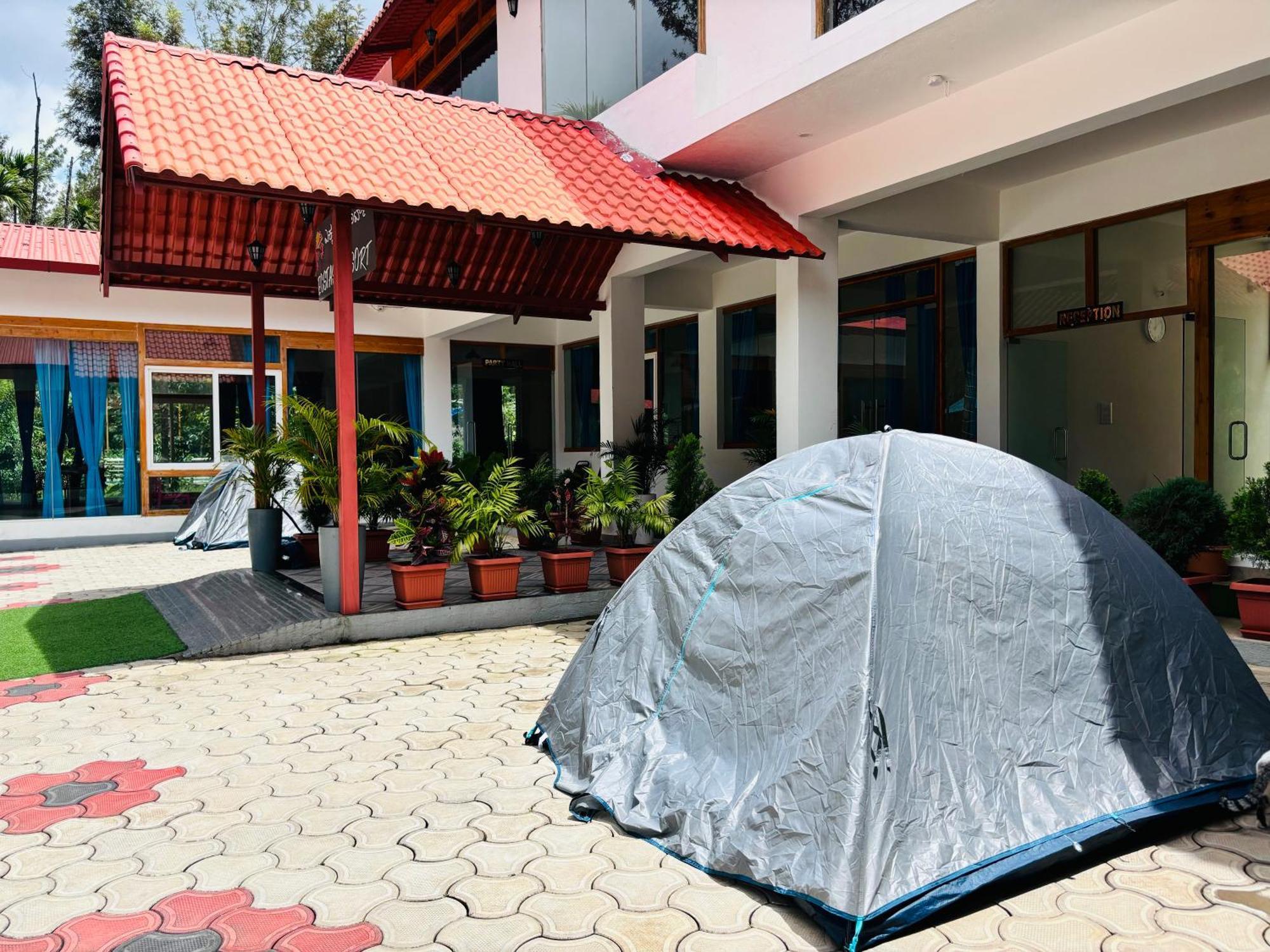 Ecstasy Tent Stay With Swimming Pool & Common Washroom Chikmagalūr Esterno foto